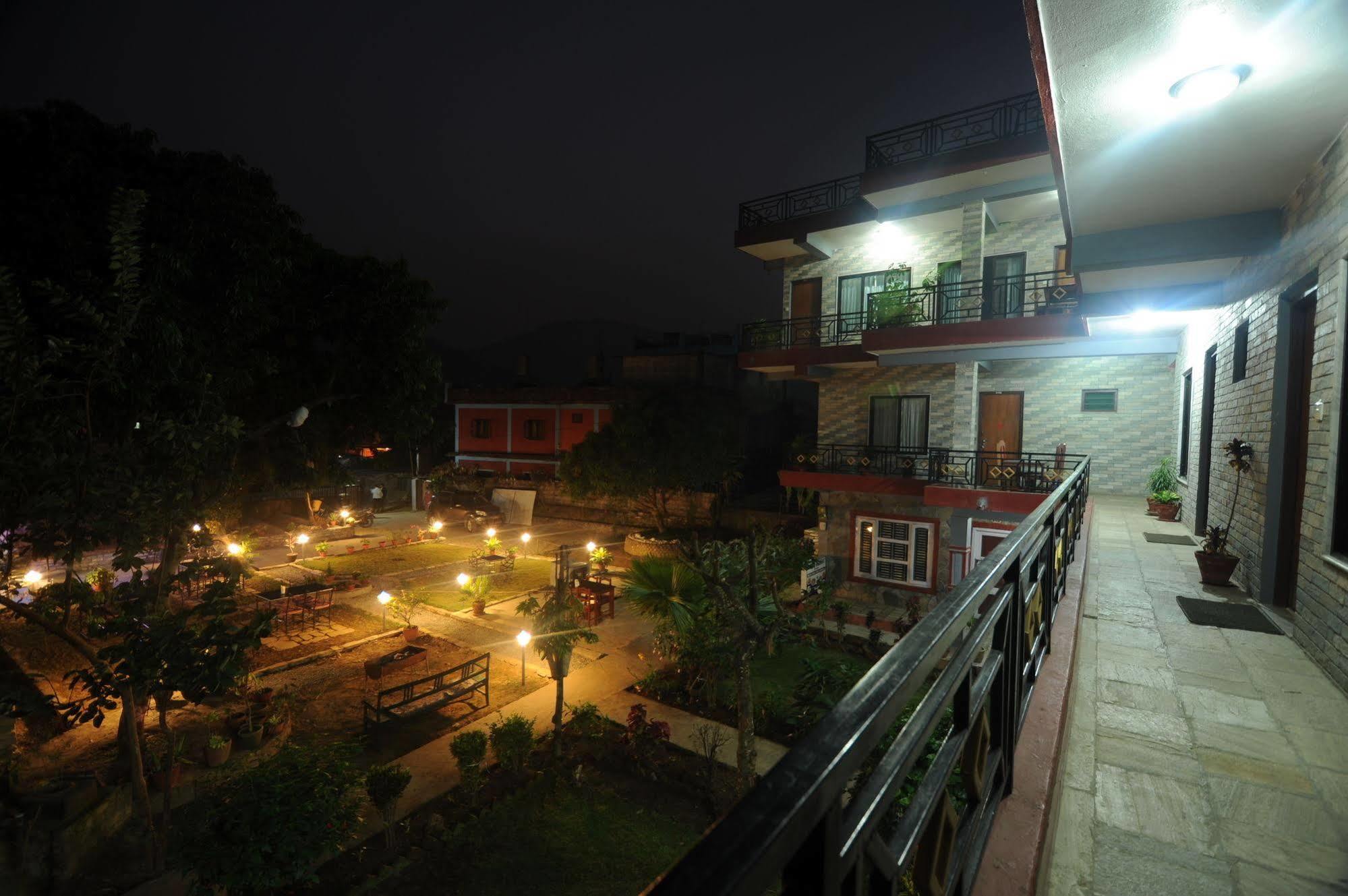 Hotel Glory Garden Pokhara Luaran gambar