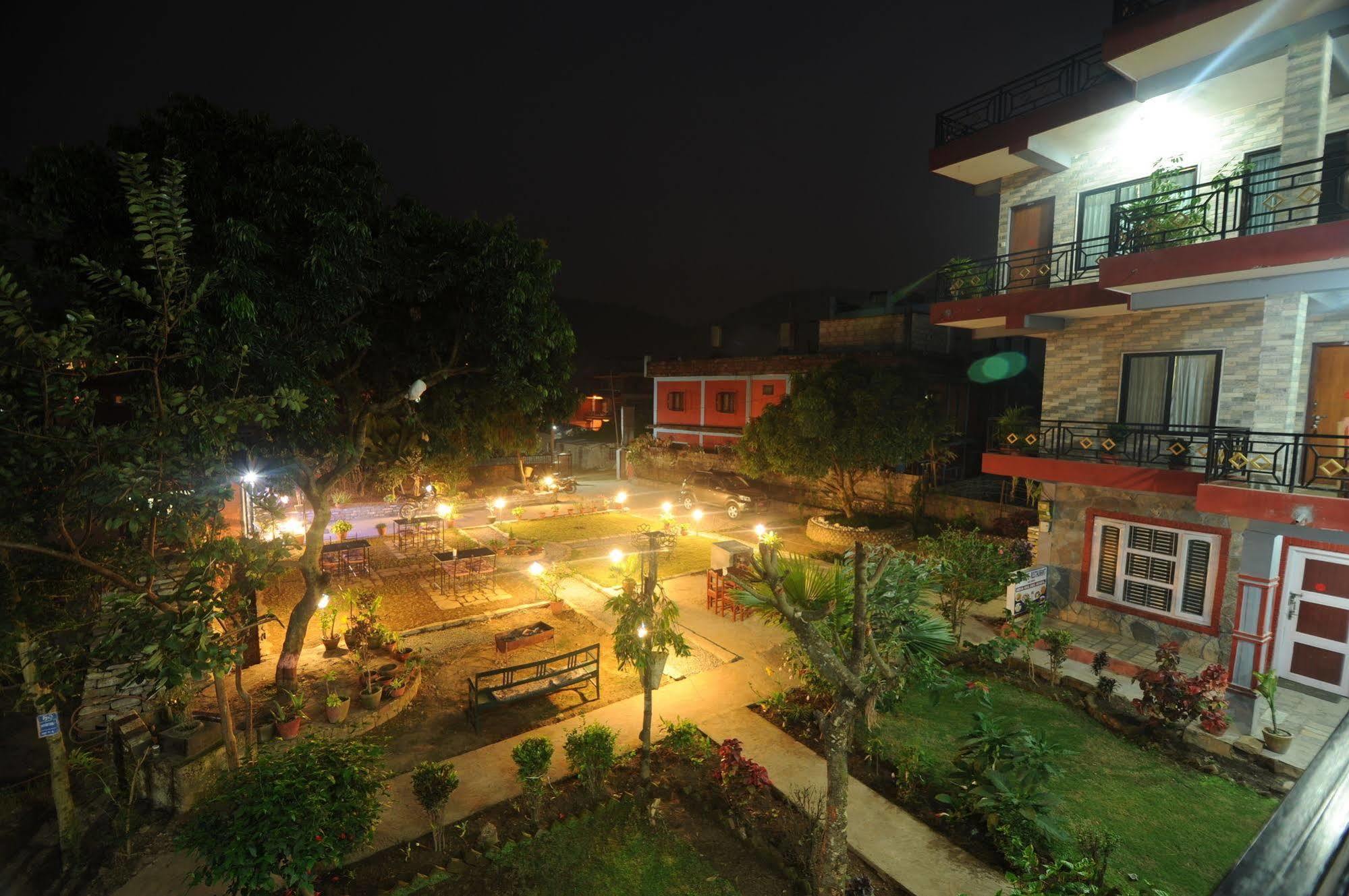 Hotel Glory Garden Pokhara Luaran gambar