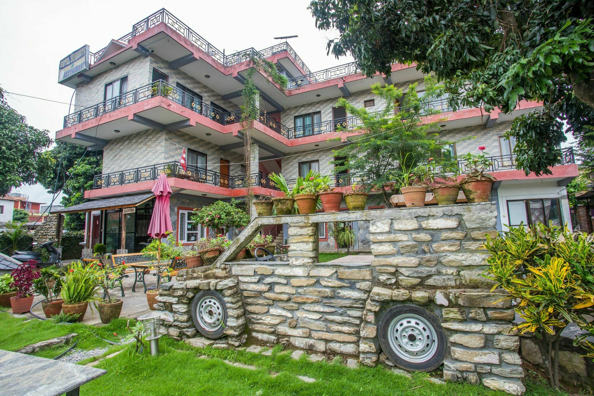 Hotel Glory Garden Pokhara Luaran gambar